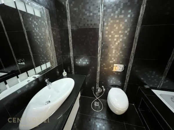 Tirane, shes apartament 3+1+2+GARAZH , 303 m² 470.000 € (Liqeni i Thatë)