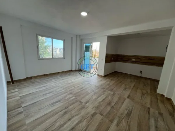 Durres, shitet apartament 1+1+Ballkon Kati 2, 68 m² 88.000 € (Plazh Hekurudha)