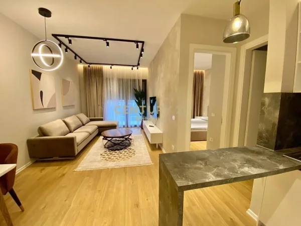 Tirane, jap me qera apartament 1+1+Ballkon , 75 m² 800 € (Kompleksi Delijorgji)