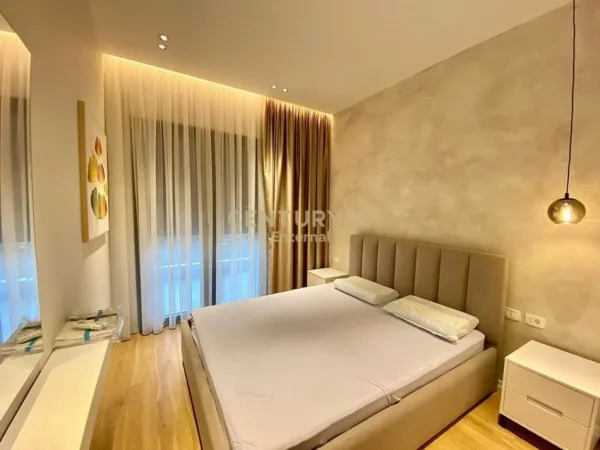 Tirane, jap me qera apartament 1+1+Ballkon , 75 m² 800 € (Kompleksi Delijorgji)