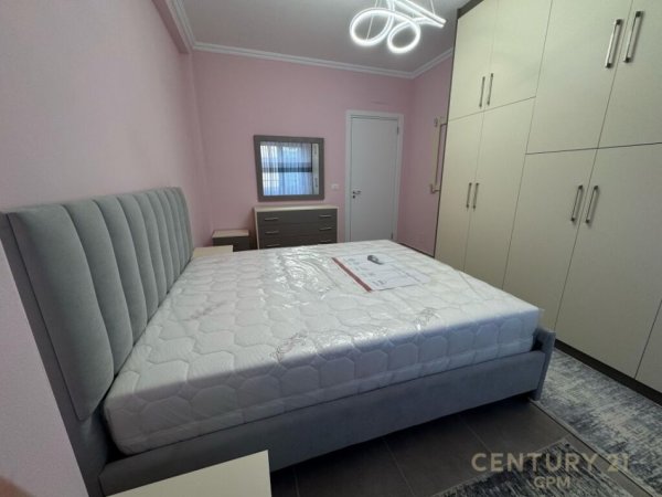 Tirane, jepet me qera apartament 2+1 Kati 6, 100 m² 800 € (Bulevardi i Ri)