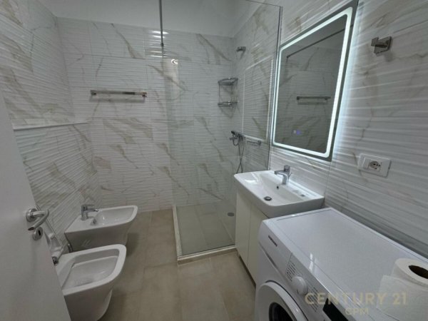 Tirane, jepet me qera apartament 2+1 Kati 6, 100 m² 800 € (Bulevardi i Ri)