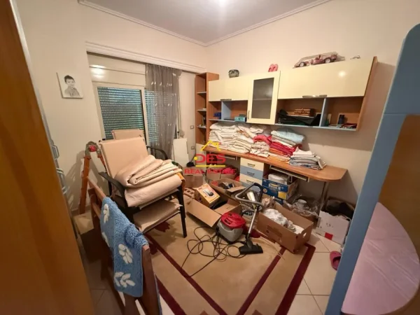 Vlore, shitet apartament 3+1+Ballkon Kati 6, 145 m² 200.000 € (Rruga Hasan Kushta)