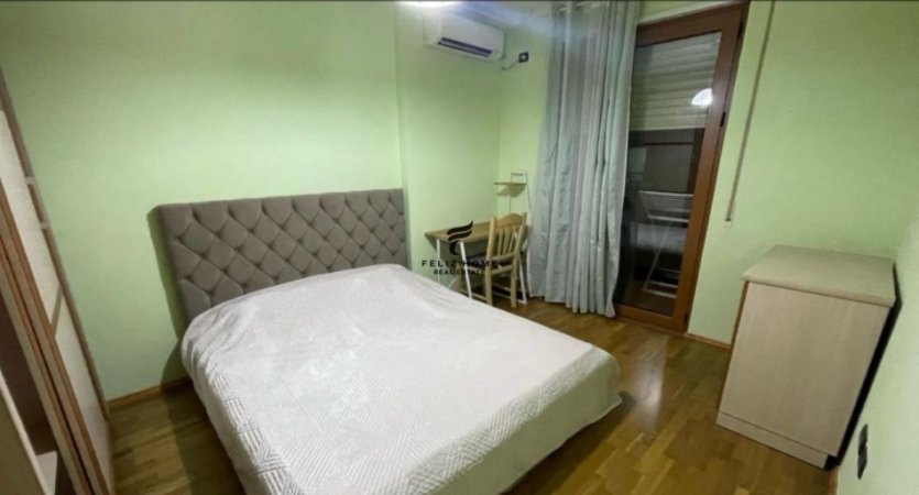 Tirane, jepet me qera apartament 1+1+Ballkon Kati 4, 57 m² 600 € (MYSLYM SHYRI)