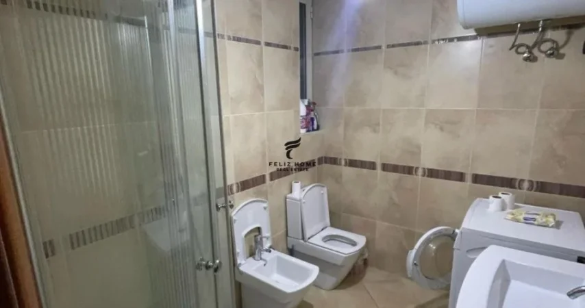 Tirane, jepet me qera apartament 1+1+Ballkon Kati 4, 57 m² 600 € (MYSLYM SHYRI)