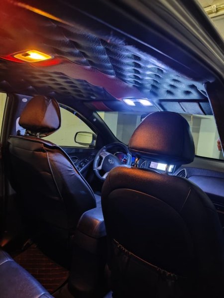 Shes SUV | Fuoristrad | Xhip Huyndai Tucson Nafte, gri e erret automatik Kondicioner 100.000 km 12.000 €