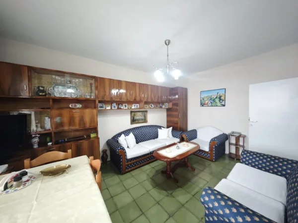 Tirane, shitet apartament 2+1 Kati 5, 68 m² 115.000 € (Mine Peza)