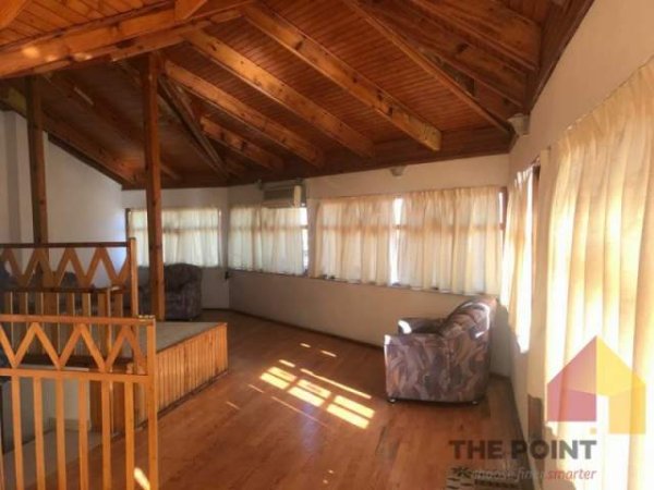 Tirane, jepet me qera Vile 3 Katshe 300 m² 1.300 Euro (Rruga Mihal Grameno)