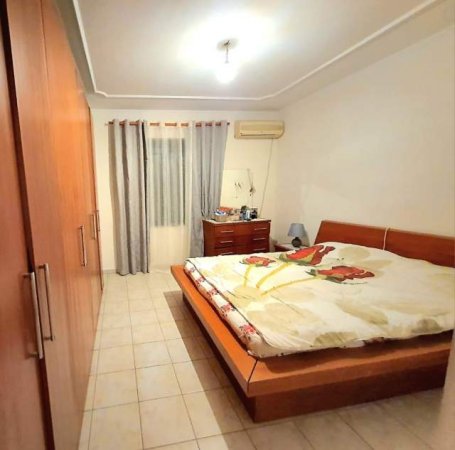 Tirane, shitet apartament 3+1+A+BLK Kati 9, 156 m² 275.000 Euro (Rruga Barrikadave)