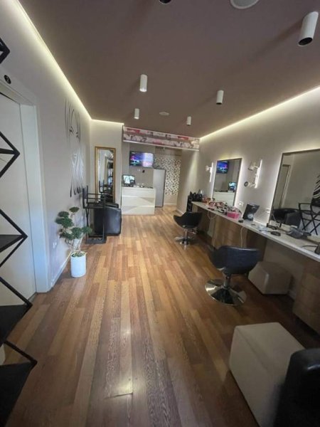 Tirane, shitet apartament 3+1+2+BLK Kati 3, 1.235 m² 250.000 Euro (Qemal Stafa)