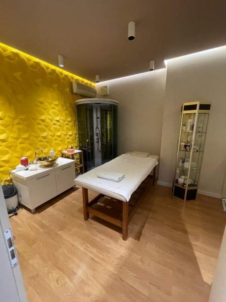 Tirane, shitet apartament 3+1+2+BLK Kati 3, 1.235 m² 250.000 Euro (Qemal Stafa)
