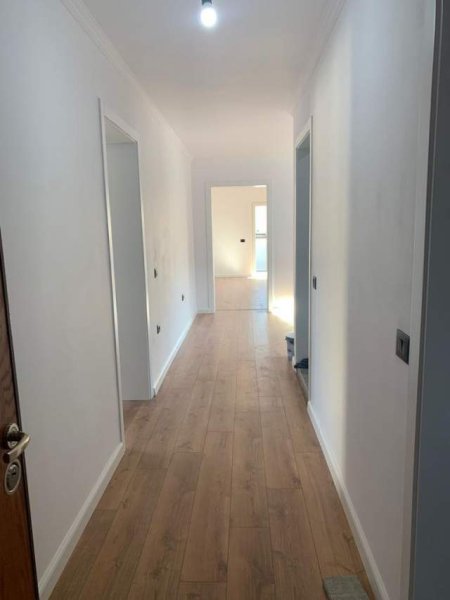 Tirane, shitet apartament 3+1+BLK Kati 4, 130 m² 155.000 Leke (Ish Parku)