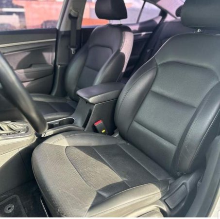 Tirane, shitet makine Hyundai Avante Viti 2017, 11.000 Euro