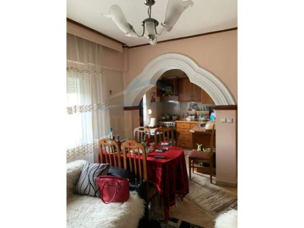 Korce, shitet apartament 1+1 Kati 6, 59 m² 36.200 Euro (Lagjia 9)