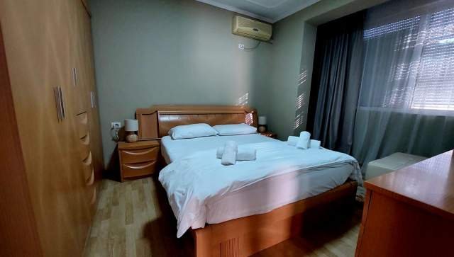 Tirane, jepet me qera apartament 1+1+BLK Kati 6, 75 m² 600 Euro (bulevardi zogu 1)