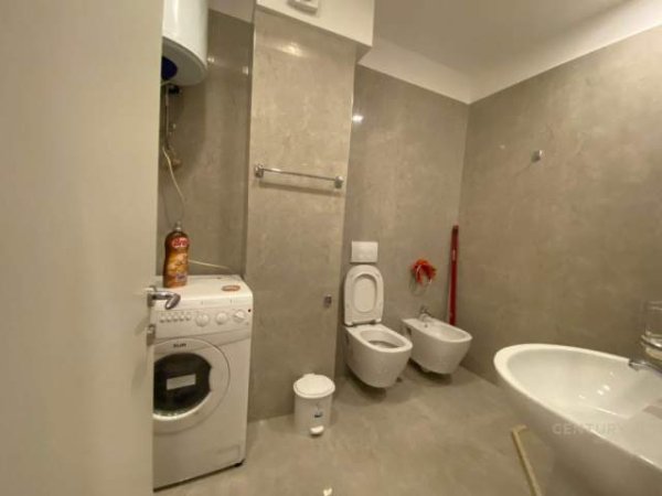 Tirane,  apartament 2+1+BLK Kati 4, 97 m² 800 Euro (liqeni i thate)