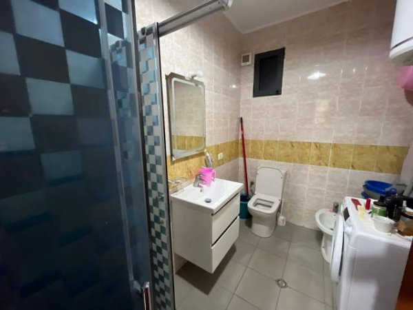ofert apartament 2+1+BLK Kati 3, 101 m² 135.000 Euro (Rruga Komuna e Parisit Tiranë,Shqipëria)