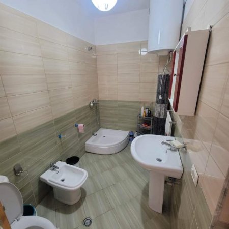 Tirane, shitet apartament 2+1 Kati 1, 110 m² 110.000 Euro (Fresku)