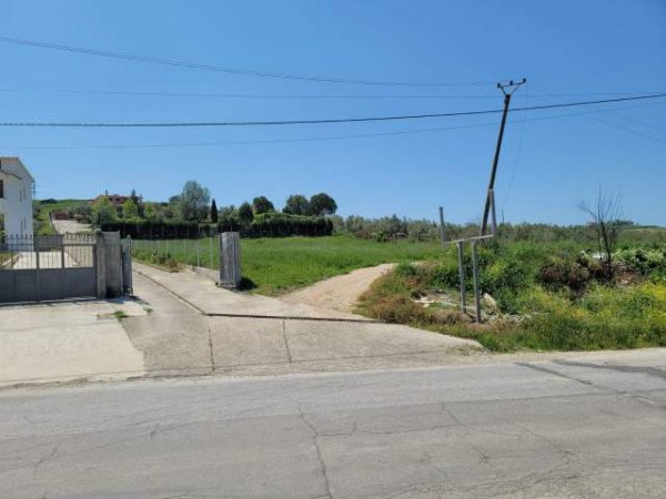 Durres, shes truall 3.267 m² 179.000 Euro (Shijak)