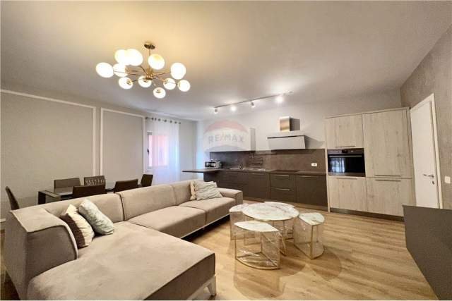 Tirane, jepet me qera apartament 2+1+BLK 116 m² 1.000 Euro (kompleksi deliorgji)
