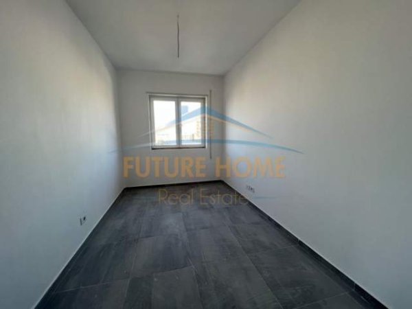 Tirane, shitet apartament 2+1+BLK Kati 8, 101 m² 120.000 Euro (Shkolla e bashkuar)