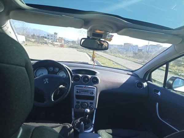 Tirane, shes makine Peugeot 308 sw Viti 2009, 3.000 Euro