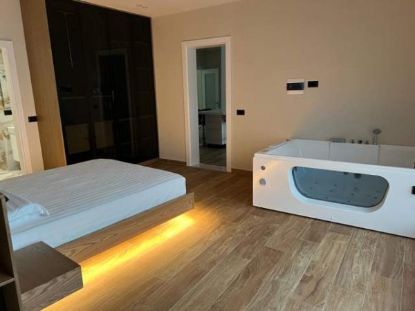 Tirane, jepet me qera apartament 2+1+BLK Kati 2, 120 m² 800 Euro (Kopshti Botanik-)