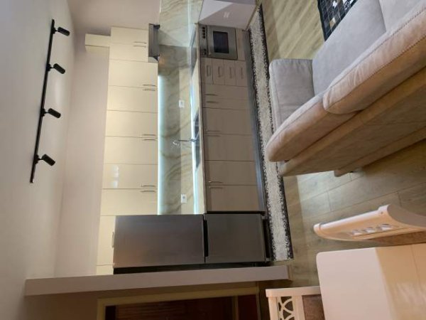 Tirane, jepet me qera apartament 2+1+BLK Kati 6, 100 m² 750 Euro (Rruga Kavajes)