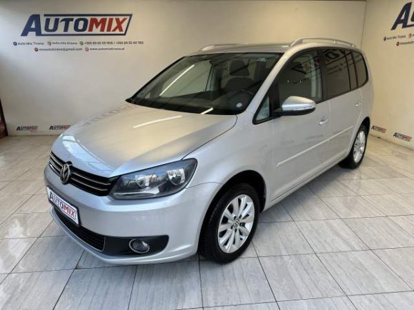 Tirane, shes makine Volkswagen touran Viti 2011, 8.900 Euro