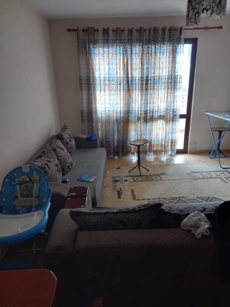 Tirane, jepet me qera apartament 1+1 Kati 8, 70 m² 350 Euro (Rr. Aleksander Moisiu)