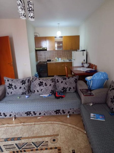 Tirane, jepet me qera apartament 1+1 Kati 8, 70 m² 350 Euro (Rr. Aleksander Moisiu)