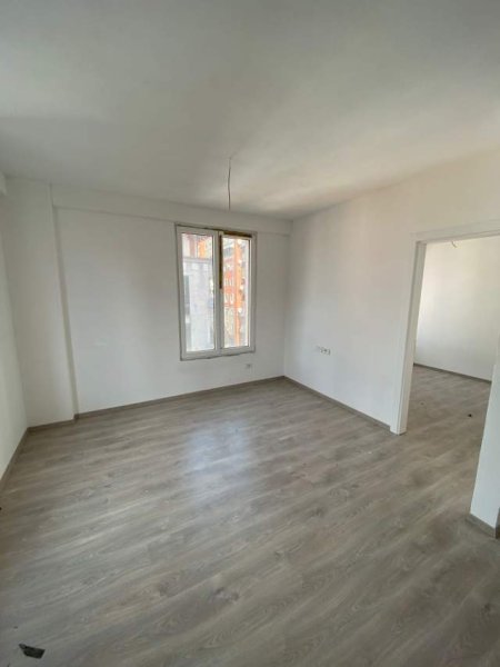 Tirane, shitet apartament 1+1 Kati 4, 58 m² 232.000 Euro (rruga themistokli  germenji)