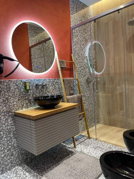 Tirane, jepet me qera apartament 1+1+BLK Kati 3, 74 m² 850 Euro (Kompleksi Delijorgji)