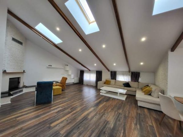 Tirane, jepet me qera Penthouse 3+1+A+BLK 140 m² 1.500 Euro (Secret Garden)