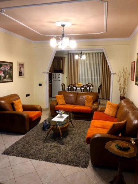 Tirane, jepet me qera apartament 2+1+BLK Kati 1, 110 m² 350 Euro (siri kodra)