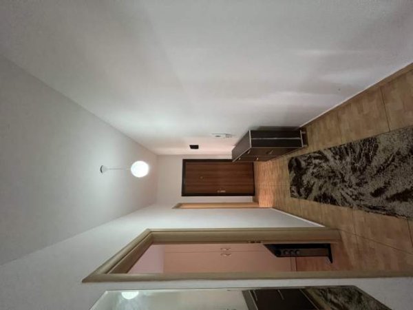 Tirane, jepet me qera apartament 2+1+BLK Kati 3, 110 m² 350 Euro (Tom plezha)