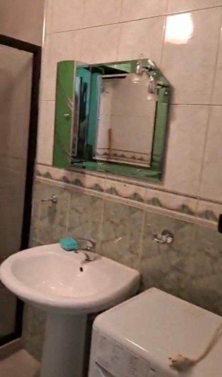 Tirane, jepet me qera apartament 1+1+BLK Kati 2, 70 m² 350 Euro (Kompleksi Prestige)