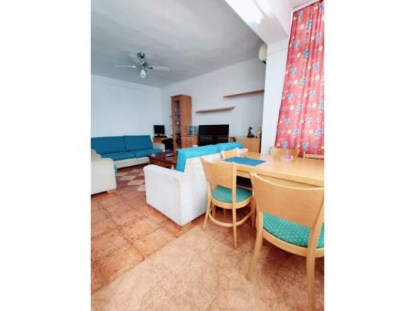 Tirane, jepet me qera apartament 2+1+BLK 75 m² 400 Euro (Brryli)