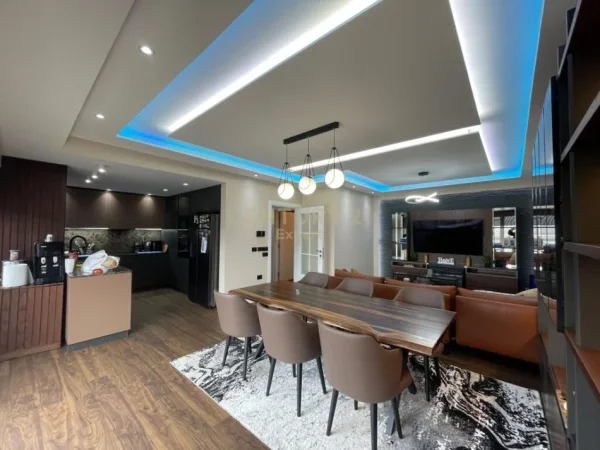 Tirane, shes apartament DUPLEX PENTHOUSE 3+1+3+ 2 POSTE PARKIM , 190 m² 500.000 EURO (Kodra e Diellit)