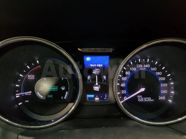 Tirane, shes makine Hyundai Sonata Hibride (benzine+elektrike) , automatik Kondicioner 71.000 km 9.000 €