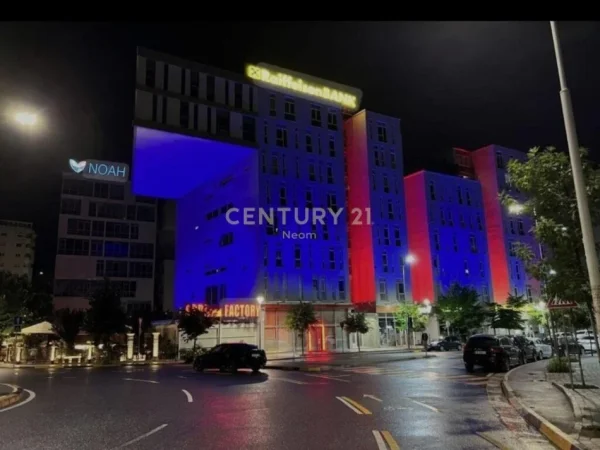 Tirane, shes ambjent biznesi , 110 m²  (Komuna e Parisit)