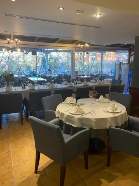 Tirane, jepet me qera ambjent biznesi Kati 0, 500 m² 5.000 € (BRRYL)