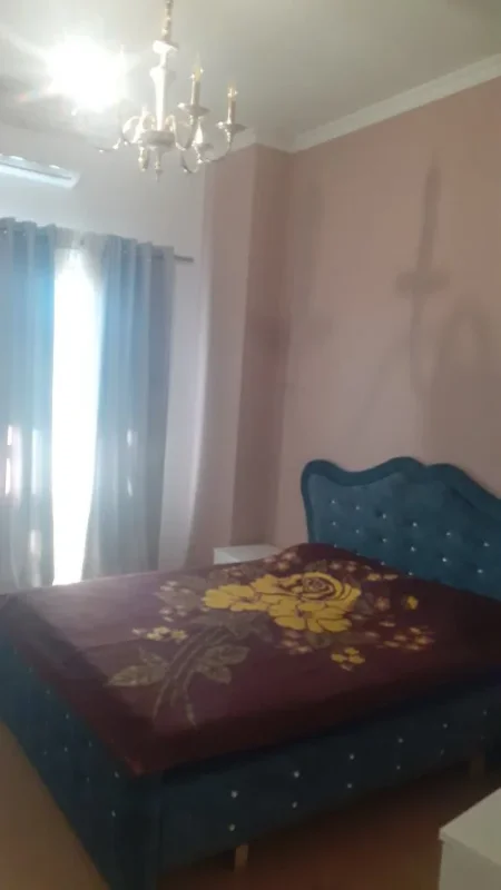 Tirane, jepet me qera apartament 2+1+Ballkon Kati 8, 98 m² 400 € (Ne Astir)