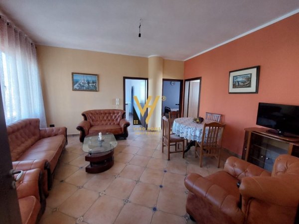Tirane, jepet me qera apartament 2+1+Ballkon Kati 2, 90 m² 450 € (SELITE)