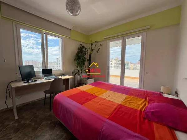 Vlore, shitet apartament+verande | Penthouse 2+1+Ballkon Kati 9, 84 m² 180.000 € (Rruga Mustafa Bello)
