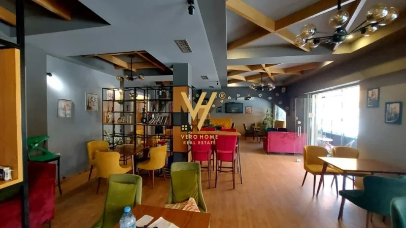Tirane, jepet me qera dyqan Kati 0, 334 m² 2.000 € (SELITE)