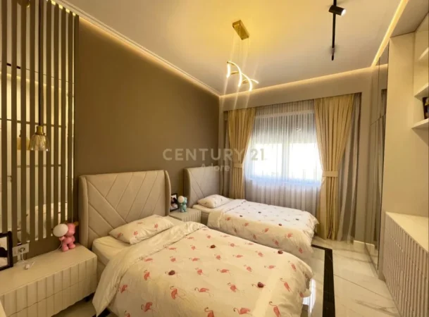 Tirane, shitet apartament duplex 3+1+Aneks+Ballkon Kati 1, 182 m² 450.000 € (Kodra e Diellit)