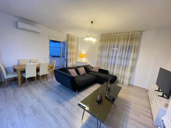 Tirane, shitet apartament 1+1 Kati 2, 85 m² 180.000 € (Kopshti Zoologjik)
