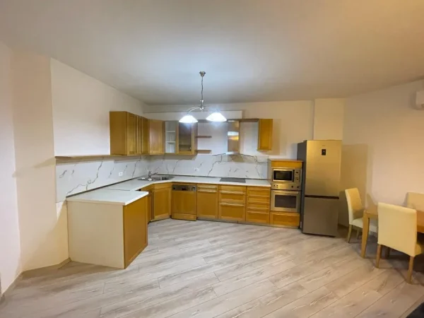 Tirane, shitet apartament 1+1 Kati 2, 85 m² 180.000 € (Kopshti Zoologjik)