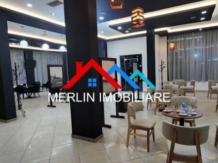 Tirane, jepet me qera bar-resorant Kati 0, 500 m² 5.000 € (BULEVARDI ZHAN DARK)
